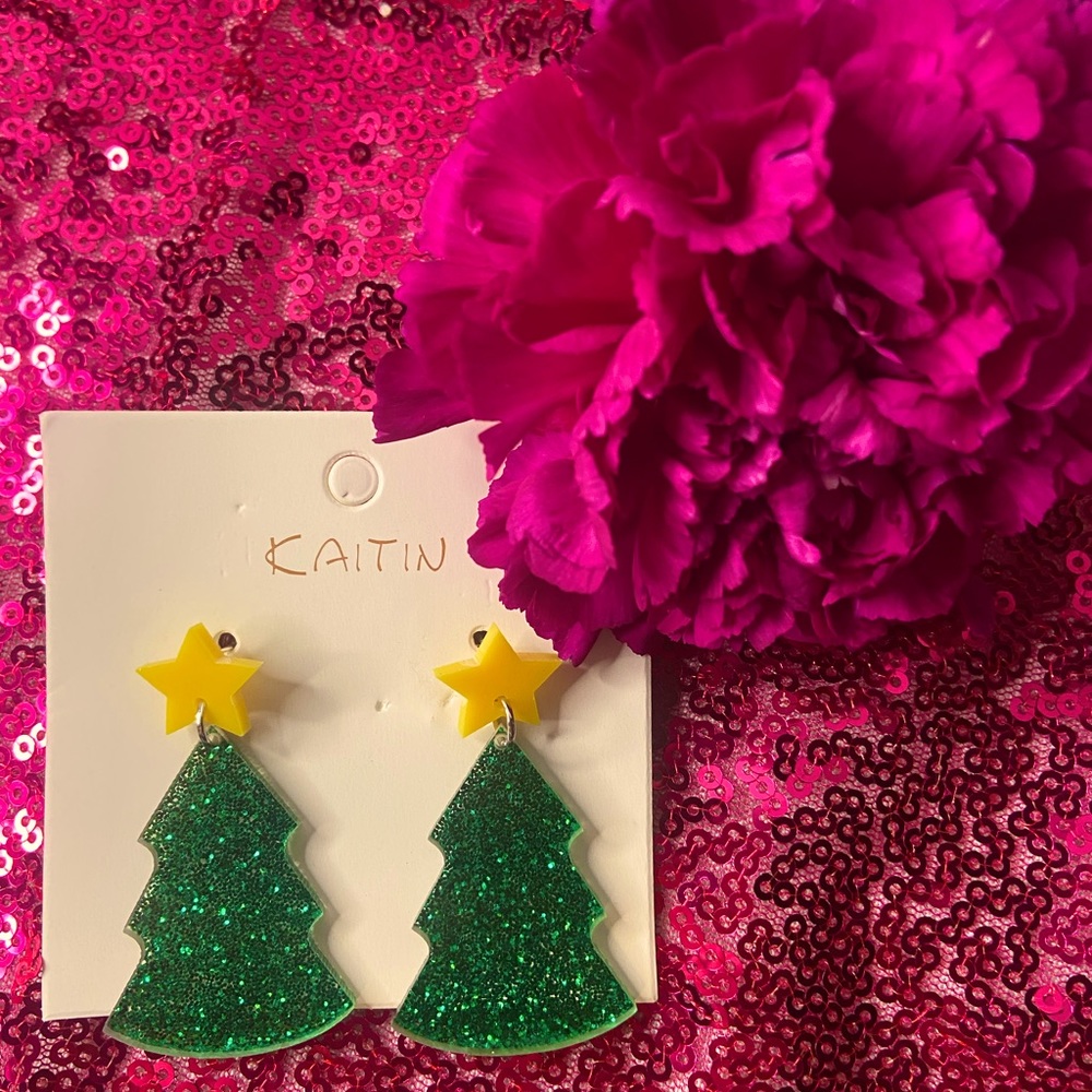 Boutique Christmas tree earrings new
